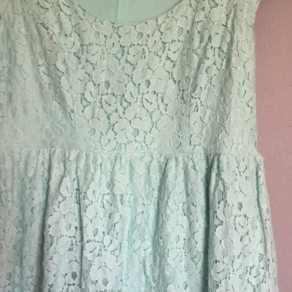 Dress - Picture 5 of 7